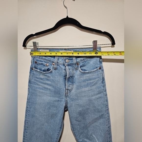 Levi's Wedgie Straight Jeans - Picture 2 of 7